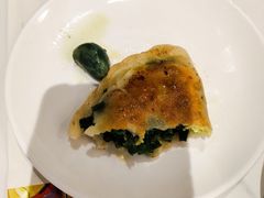 韭菜盒子-东方饺子王(新奥购物中心店)