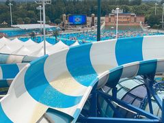 -佘山地铁站-停车场