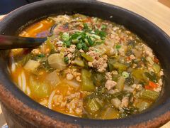 土坛子酸菜粉-俏凤凰(美林M·LIVE天地东座店)