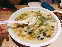 老坛酸菜鱼-鱼你在一起(奉贤宝龙城广场店)