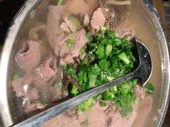 -肖四女乐山跷脚牛肉(世博源店)