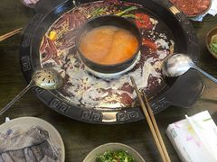 -黄潇洒老火锅(九眼桥宏济巷店)