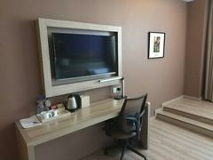 -西安大雁塔科技大学地铁站亚朵酒店