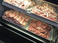 -江南猪肉商会无限续吃(弘大店)