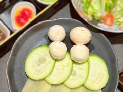 -铭牛烧肉·和牛海鲜自助(高新月牙湖店)