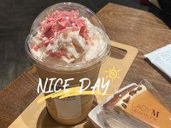 -星巴克臻选(南京金茂览秀城店)