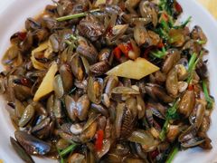 金不换泊壳-东记潮汕美食砂锅粥小炒烧烤(镇南大街店)