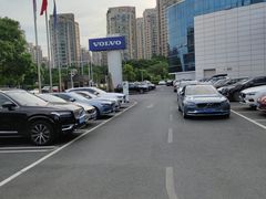 -杭州中沃沃尔沃4S店(滨江区店)