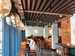 -星巴克(西藏路店)