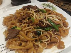 干炒牛河-稻香酒家·34年老字号·港式粤菜(汉街店)