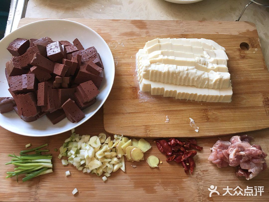 夏日懒人一锅煮料理之肉片鸭血汤