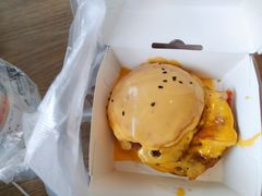 芝士熔岩牛肉汉堡-前进5路汉堡炸鸡(前进五路店)