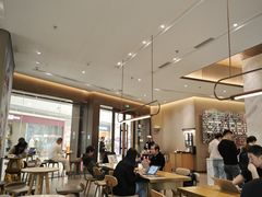 -星巴克臻选(深圳龙华红山天虹店)
