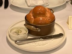 餐前面包黄油-壳里西餐厅Coquille Seafood Bistro(蒙自路店)