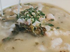 -严记小天府酸菜鱼(西四路店)