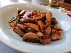 春笋烧口蘑-京味斋·北京烤鸭(北京南站洋桥店)
