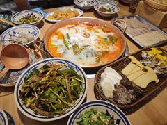 -洱火云南酸菜牛肉火锅(石景山当代商城店)