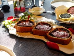 惠灵顿牛排-弦月窗LUNETTE BY AMANDA(复兴路店)