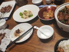 -泉畔人家·老济南经典鲁菜(大明湖店)
