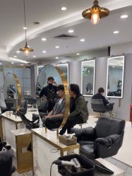 点击看大图 -八佰伴8008星级形象店