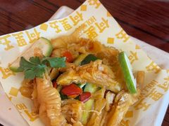 青柠酸爽剔骨鸡爪-何里玉(北京路店)