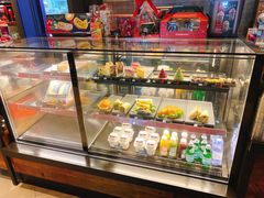 面包甜点陈列柜-星巴克(苏州石路百脑汇店)