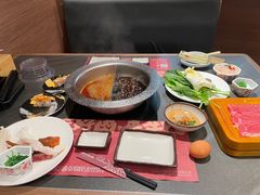 -牛YO寿喜烧·铁板烧和牛火锅自助(市府恒隆店)