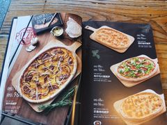 菜单-I HOLIC艾豪丽披萨(KKone店)