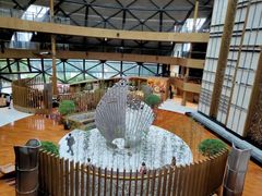 -上海滴水湖皇冠假日酒店