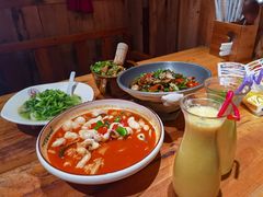 -老滇山寨•云南特色菜•地方菜•民族风情歌舞表演(金碧店)