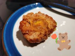 鸭蛋黄狮子头-梅飞酒家(桑园路店)