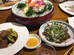 -青瓦餐厅·生鱼片·韩园烤肉(西塔店)