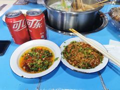 -马路边边麻辣烫串串火锅(体育西路店)