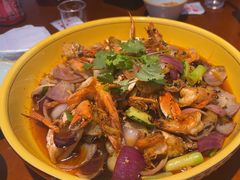 -休记光头香辣蟹干锅(绵竹店)