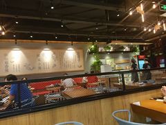 -渝是乎川渝小炒(新世界百货望京店)