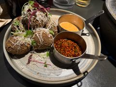 空气黑豆腐丸子-Ameigo梅果·云贵川bistro(长宁来福士店)