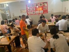 大堂-老字号杨坡红油米线腊汁肉夹馍(东四道巷店)
