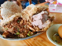 烧饼夹肘子肉-昌顺马记小吃店(昌盛园店)
