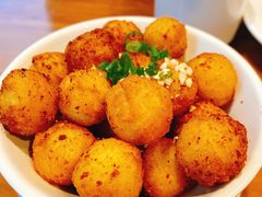 孜然小土豆-炉小二铜锅牛蛙•川湘菜(三里屯店)