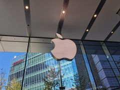 -Apple零售店(华贸购物中心店)