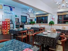 大堂-八两八金·莱芜特色炒鸡(市南漳浦路店)
