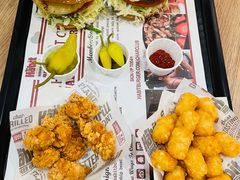 -The Habit Burger Grill 哈比特汉堡(世博店)