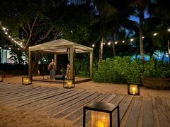-三亚艾迪逊酒店·海滩烧烤 BARBACOA·现场乐队·浪漫晚餐·烧烤海鲜