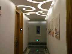 -新盈光·云会所(百丈东路店)