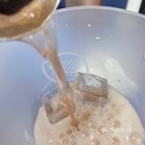祝大家中秋快乐🎑今天饮酒啦（福佳啤酒）