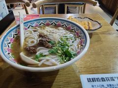 -鑫花溪牛肉米粉(人民广场店)