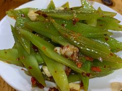 -宏兴烤鱼山庄(宣恩总店)