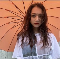 -变画·发型STUDIO
