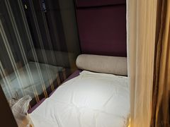 -珠海拱北口岸希尔顿欢朋酒店