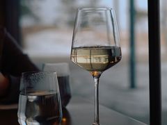 白葡萄酒-y SEA·西班牙餐厅(阿那亚店)